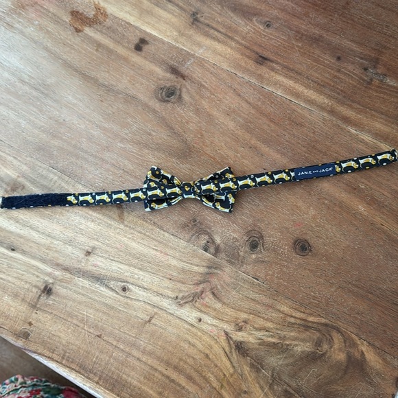 Janie and Jack | Dog Bowtie | size 2-5 - Picture 2 of 2